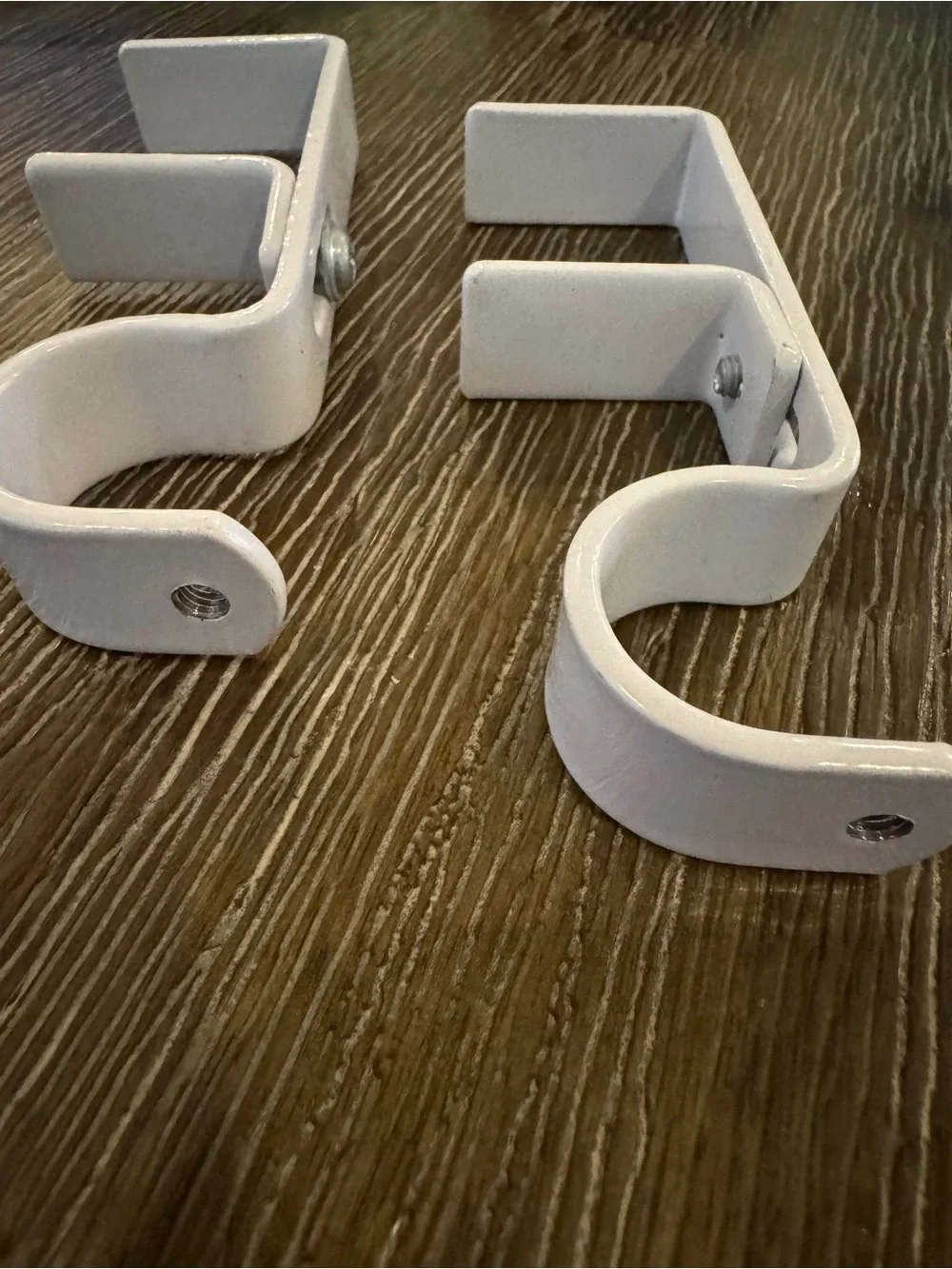 White NoNo Curtain Brackets